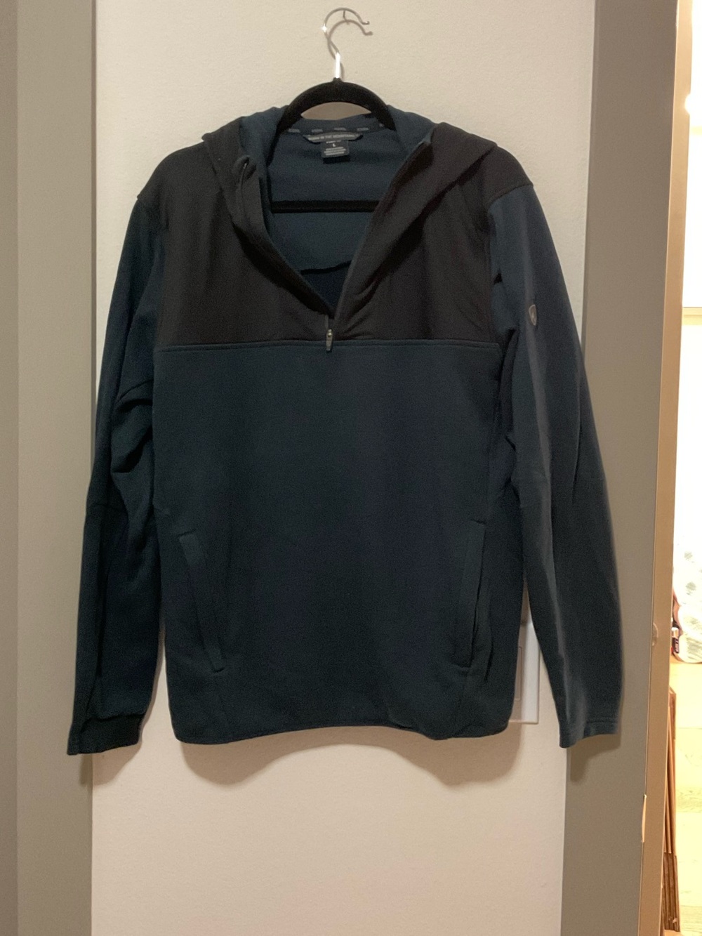 KÜHL Men's Large Half-Zip Pullover Hoodie Navy Black Color Block